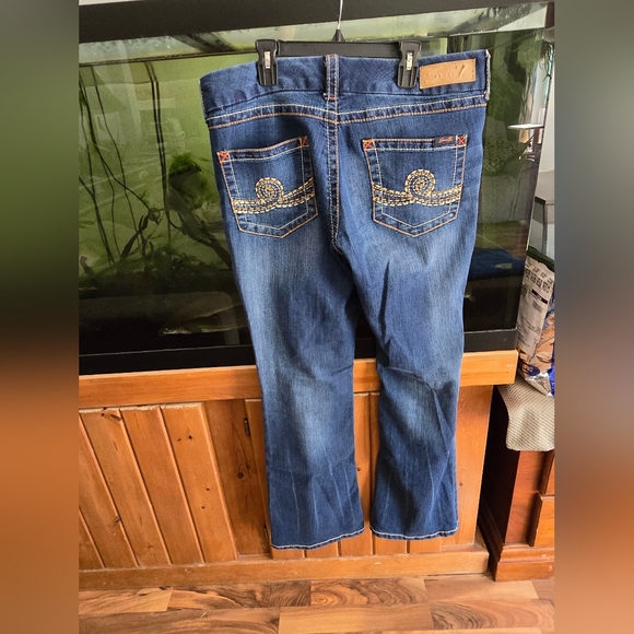 EUC Seven7 jeans boot cut - Picture 2 of 9